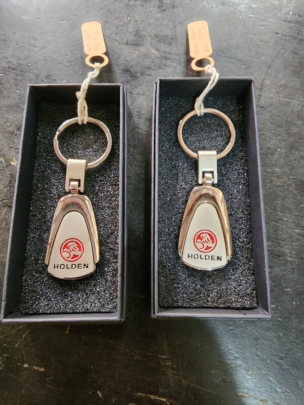 HOLDEN BOXED KEY RING