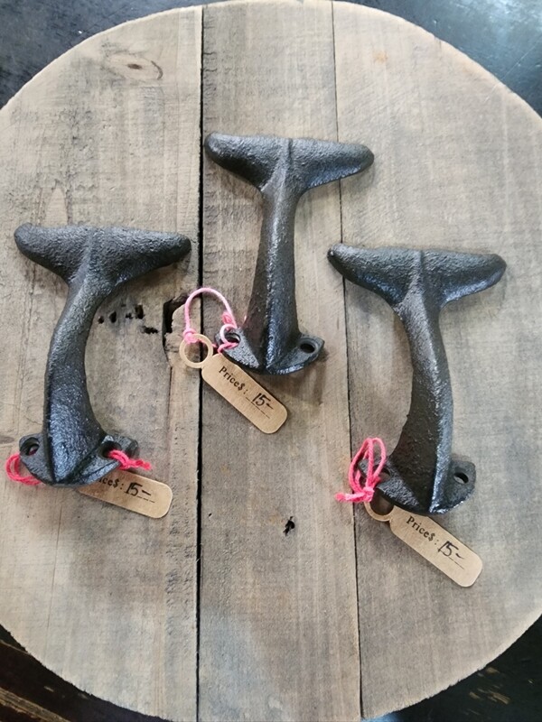 WHALE  TAIL CAST IRON HOOKS SET OF 3