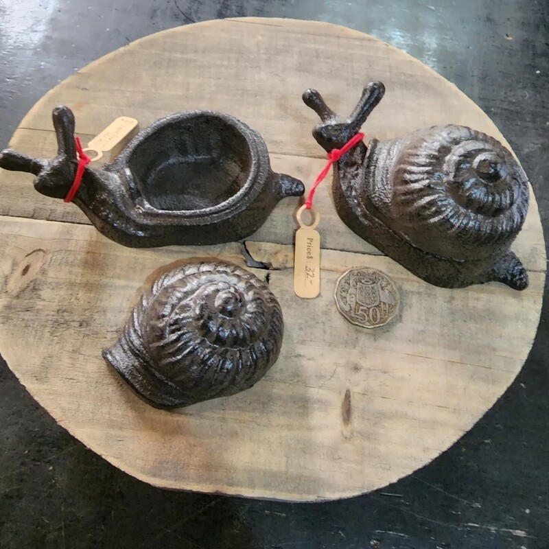 SNAIL CAST IRON KEY HIDER