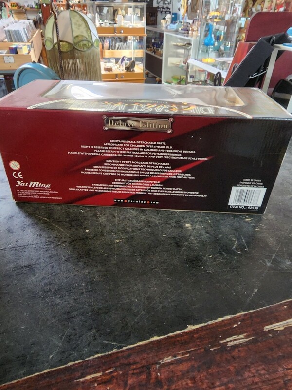 DIE CAST METAL COLLECTION DELUXE EDITION 2003 NISSAN 350Z 1:18