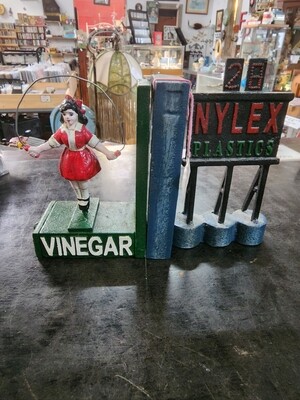 NYLEX PLASTICS SKIPPING GIRL VINEGAR CAST IRON BOOKENDS
