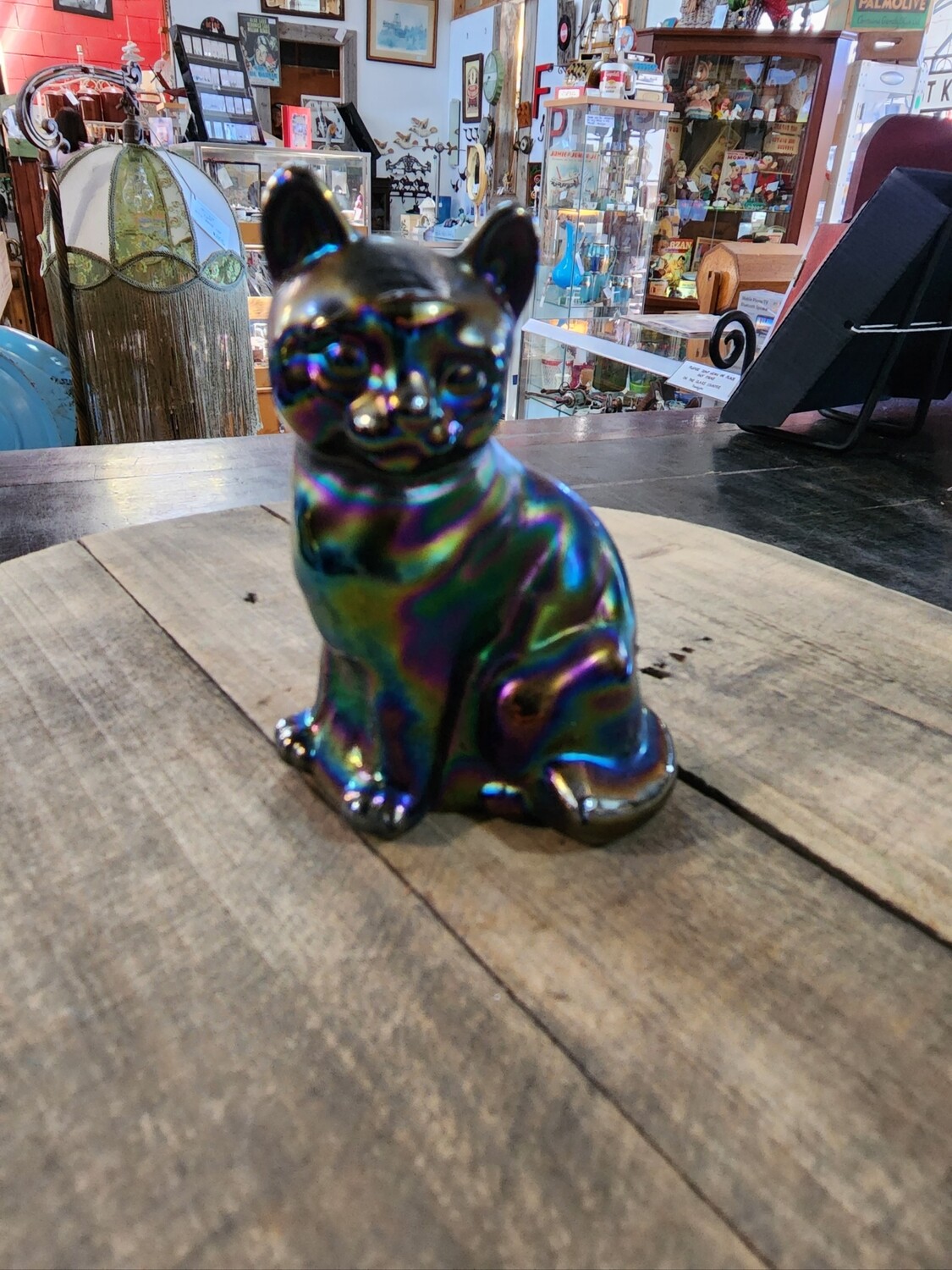 FENTON CARNIVAL GLASS AMETHYST CAT U.S.A