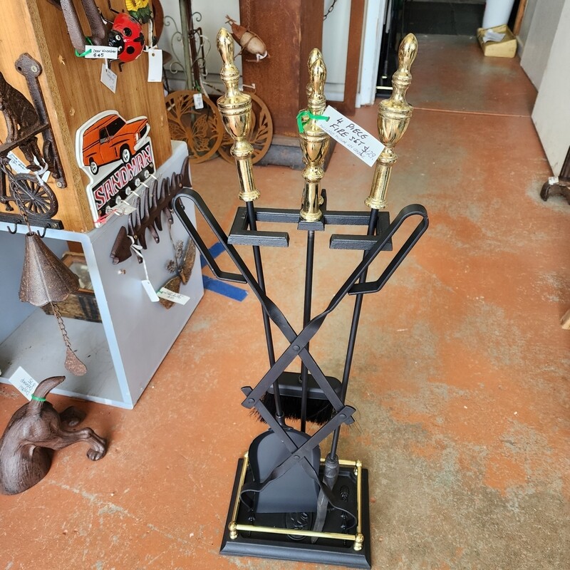 FIRE TOOL SET 4 PIECE AND STAND NEW