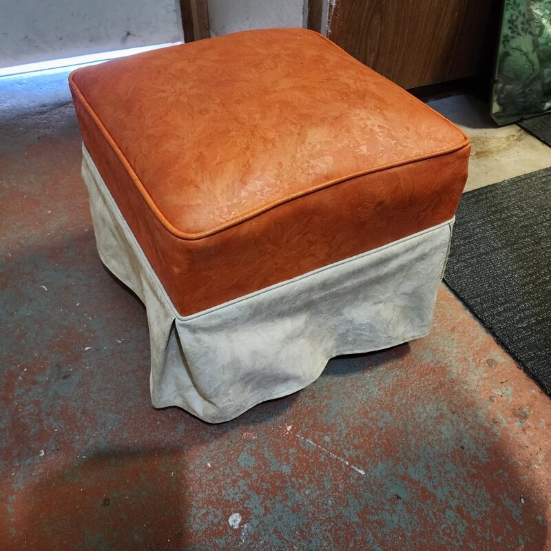 RETRO VINTAGE FOOT STOOL