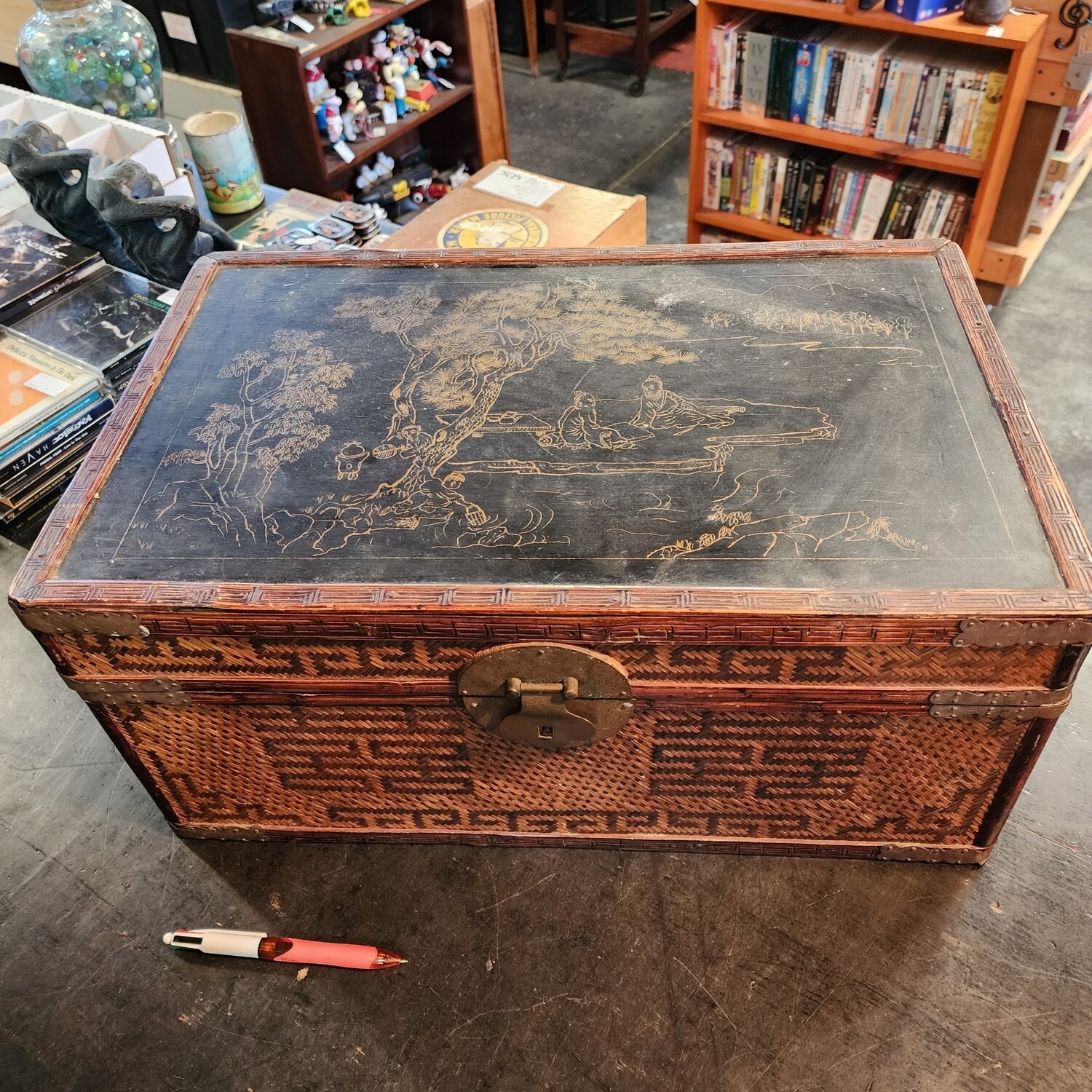 ORIENTAL BOX