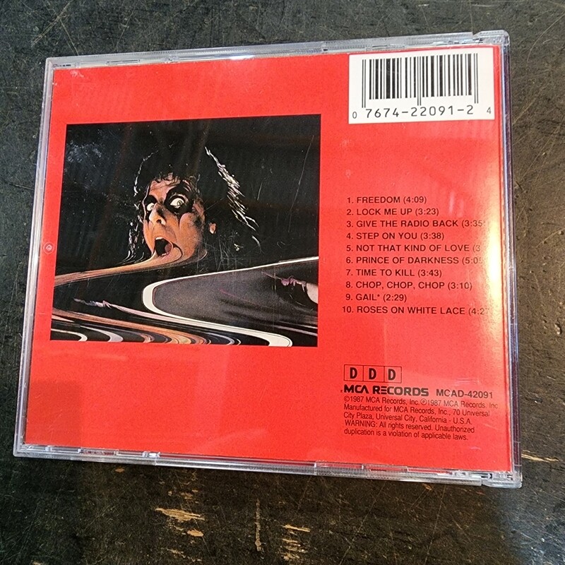 ALICE COOPER  RAISE YOUR FIST AND YELL CD