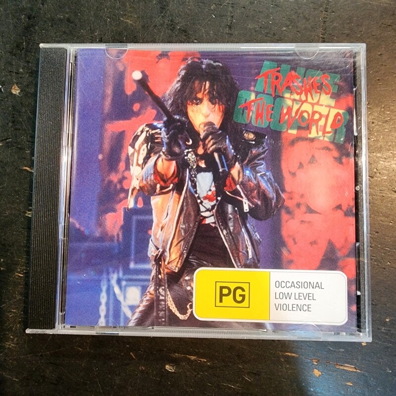 ALICE COOPER  TRASHES THE WORLD