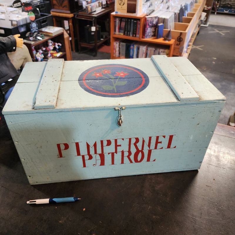 GIRL GUIDES PIMPERNEL PATROL STORAGE BOX