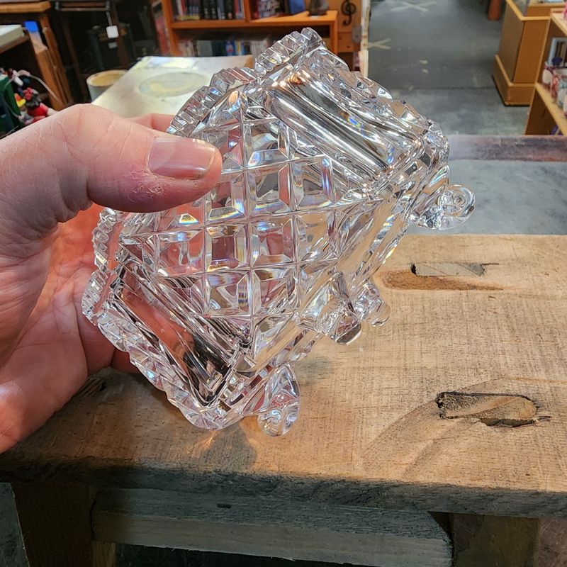 ASTRA CRYSTAL LIDDED BOX