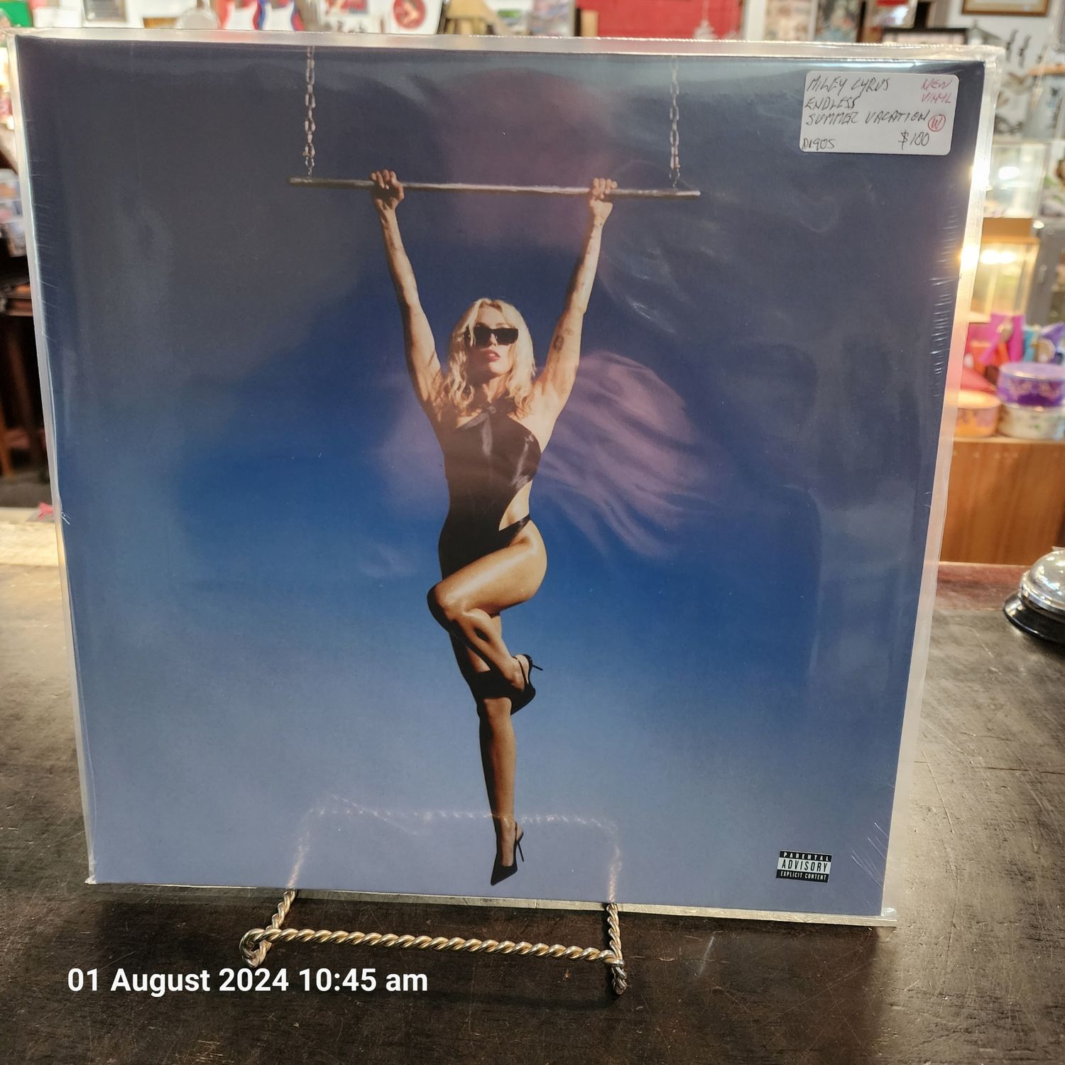 MILEY CYRUS ENDLESS SUMMER VACATION MILEY CYRUS ENDLESS SUMMER VACATION