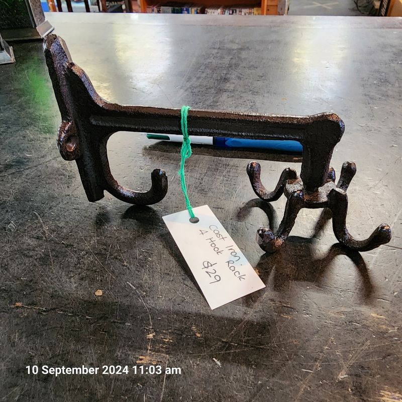 CAST IRON ROTATING 4 HOOK HANGER