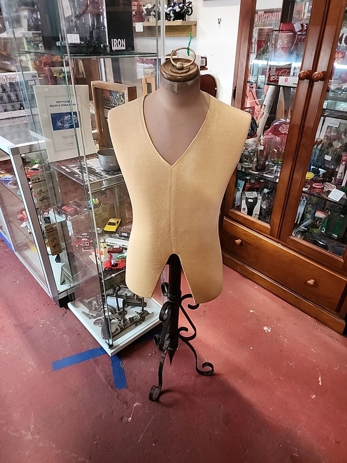 VINTAGE MANNEQUIN