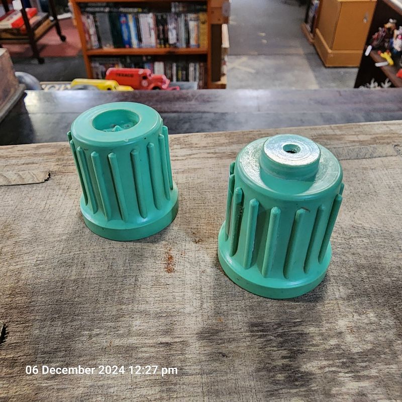 Bakelite picnic salt & pepper shakers
