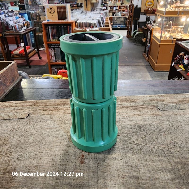 Bakelite picnic salt & pepper shakers