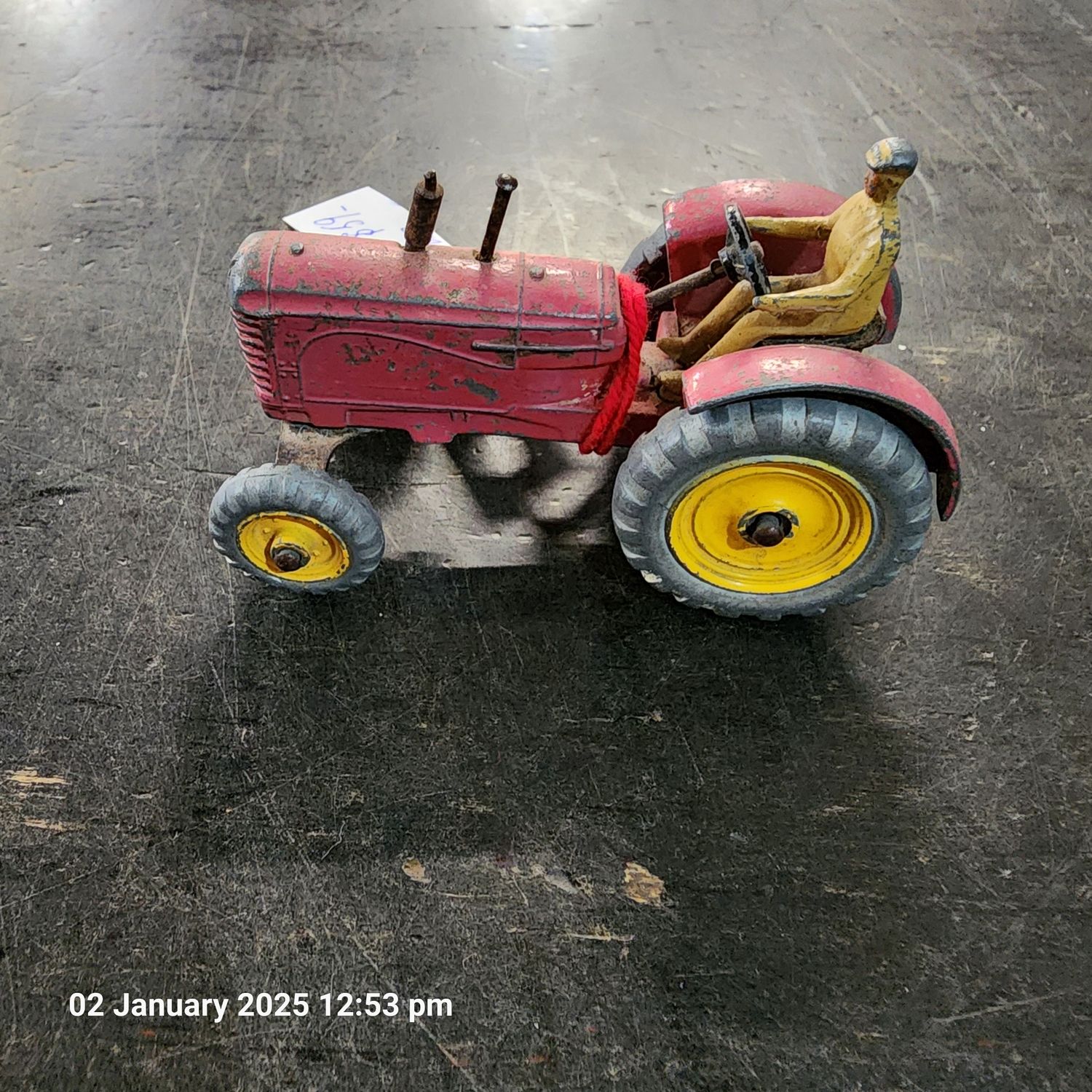 DINKY TRACTOR WITH DRIVER