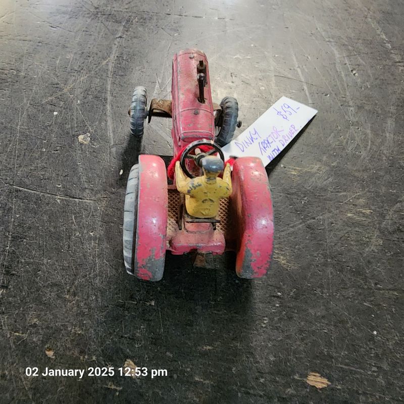 DINKY TRACTOR WITH DRIVER
