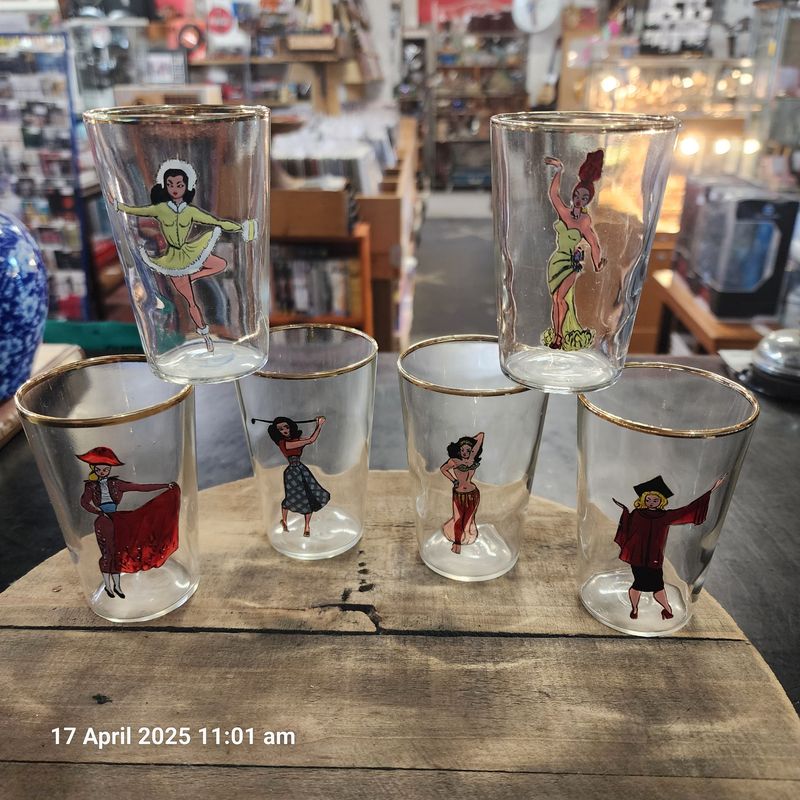 SET OF 6 1940S PEEK A BOO PIN UP GIRL GLASSES