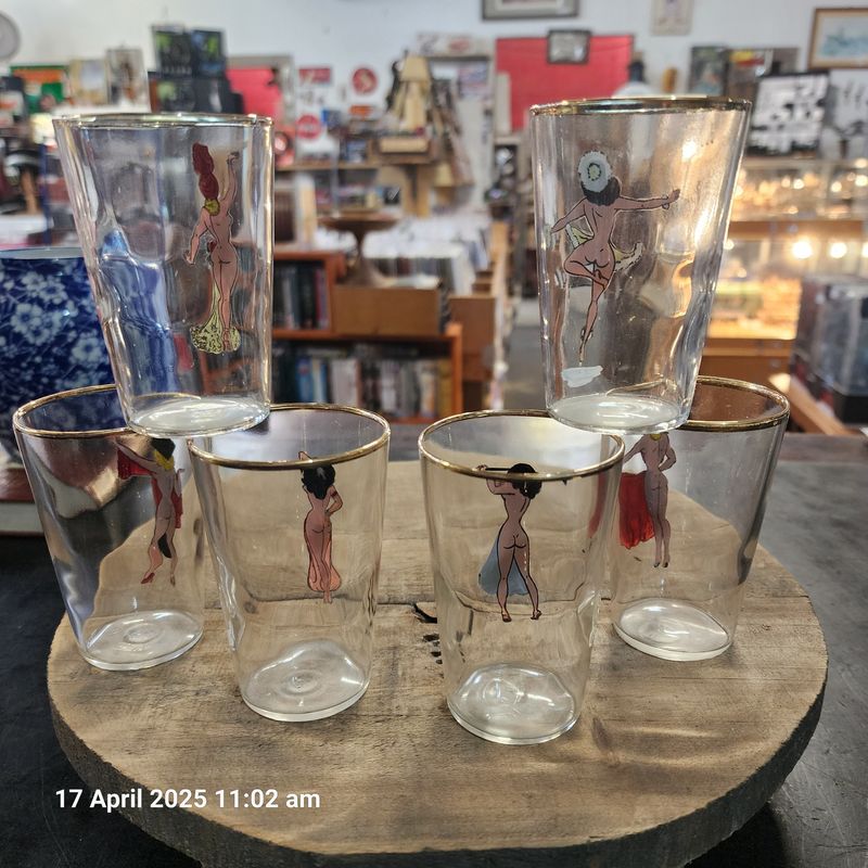 SET OF 6 1940S PEEK A BOO PIN UP GIRL GLASSES