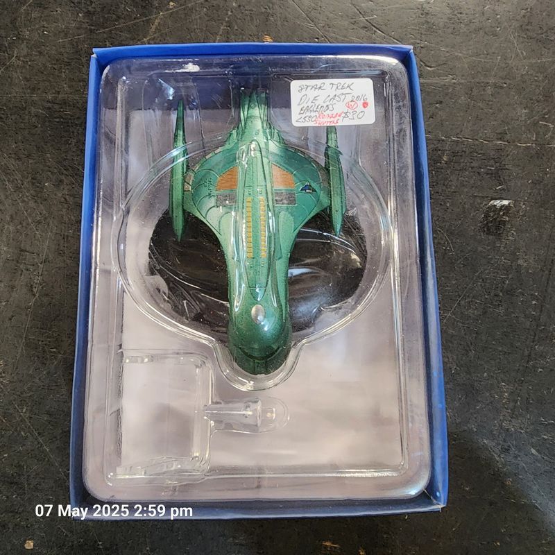 STAR TREK EAGLEMOSS ROMULAN SHUTTLE STARSHIP NEW DIECAST