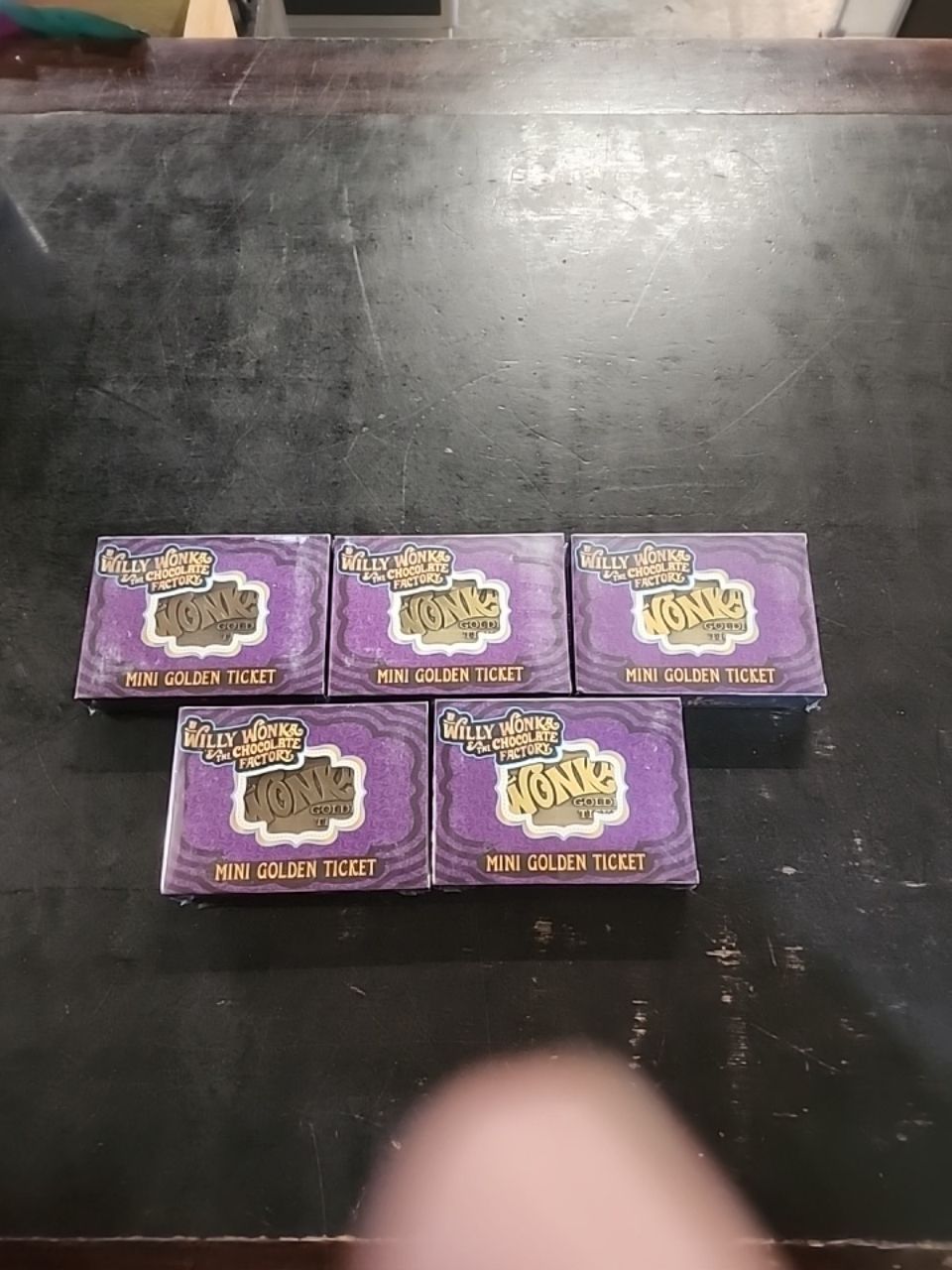WILLY WONKA & THE CHOCOLATE FACTORY MINI GOLDEN TICKET INGOT