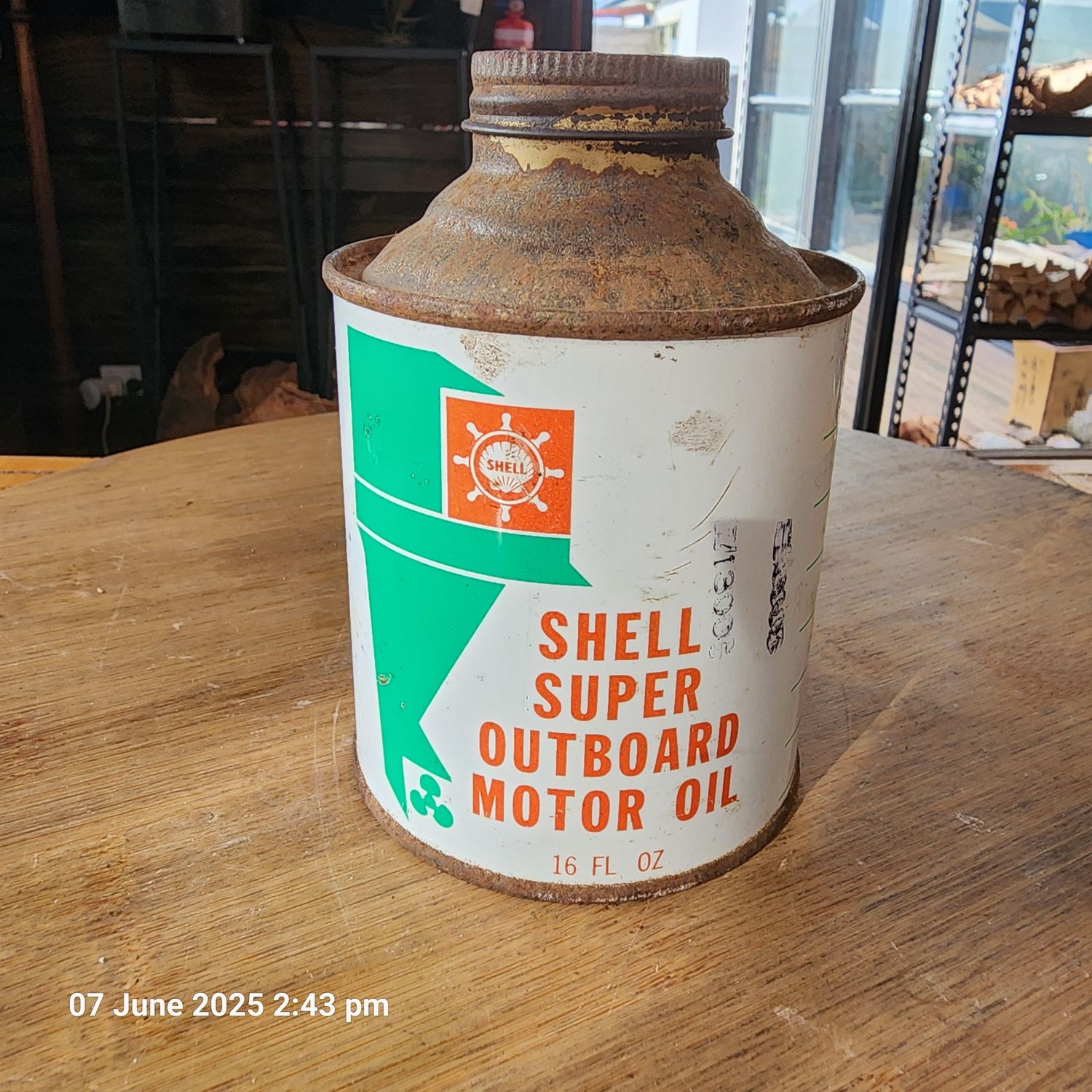 Shell super outboard motor oil tin for Trent Dobrunz
