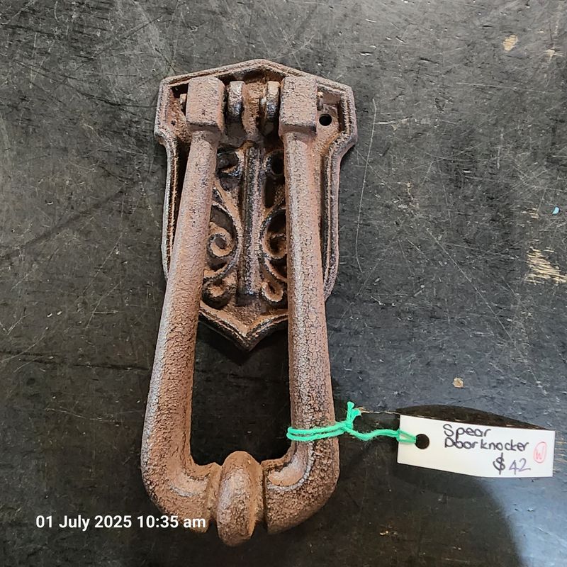 CAST IRON DOOR KNOCKER