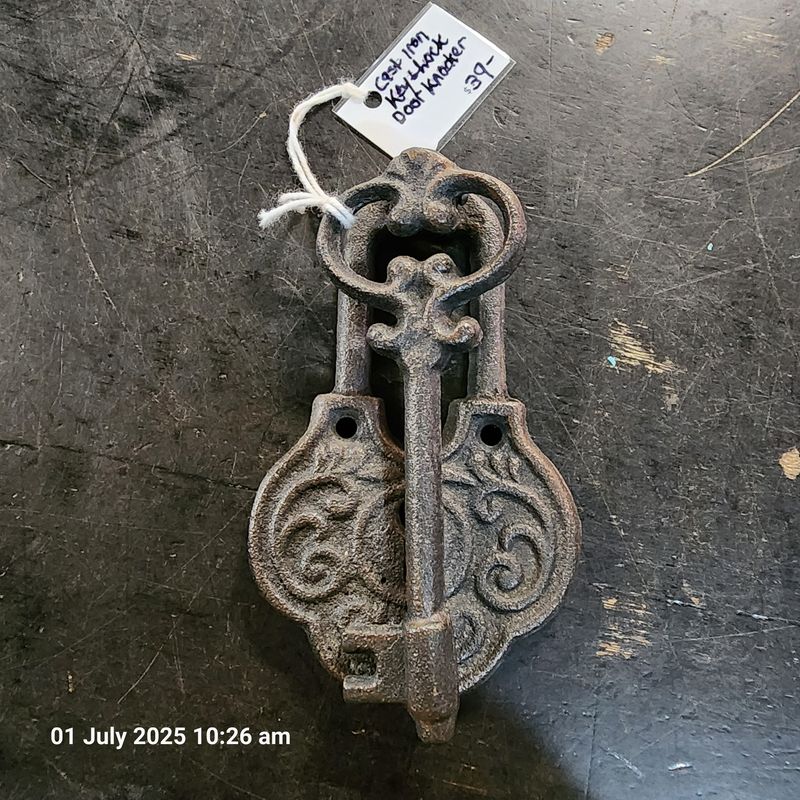 CAST IRON LOCK & KEY DOOR KNOCKER
