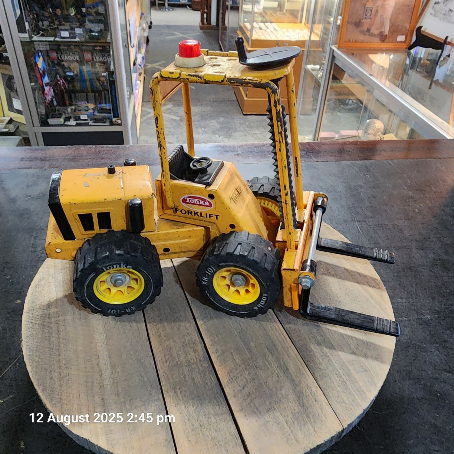 TONKA FORKLIFT XR-101 TONKA FORKLIFT XR-101