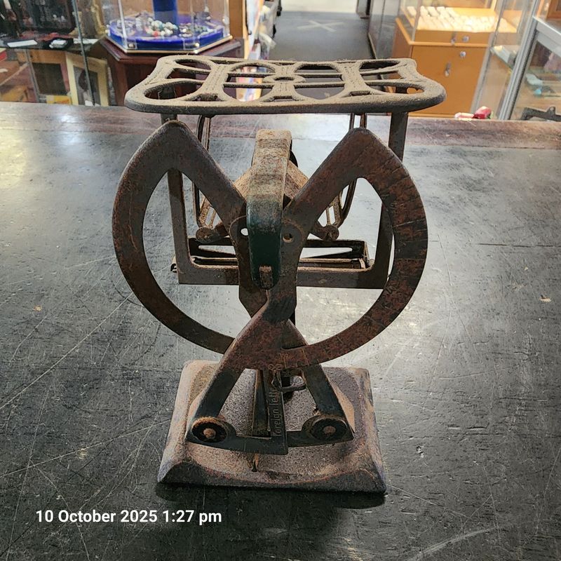 Antique post office bilateral scales