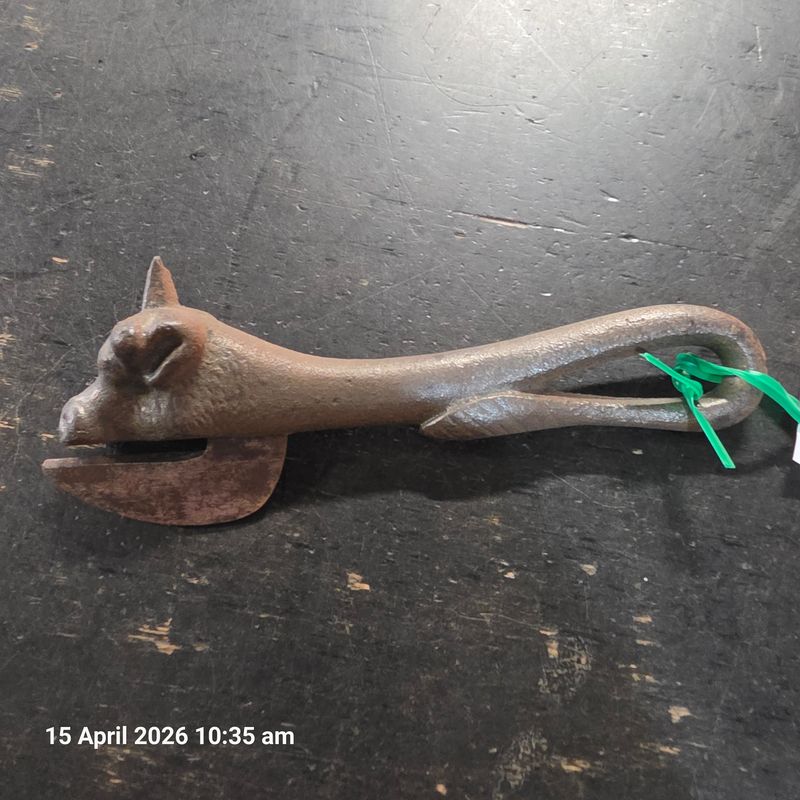 CAST IRON WW1 BULLY BEEF CAN OPENER CAST IRON WW1 BULLY BEEF CAN OPENER