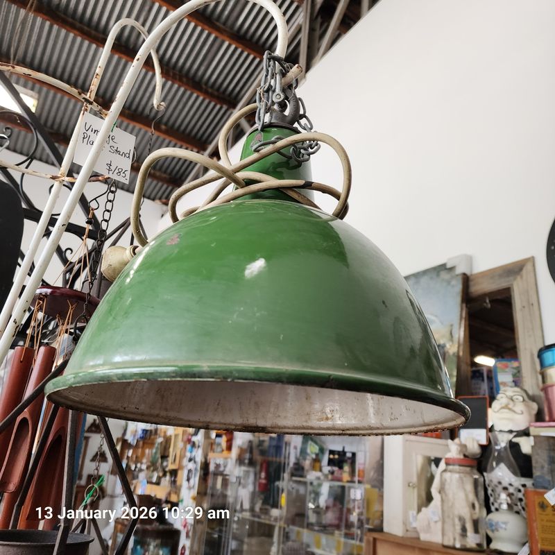 Green enamel industrial light