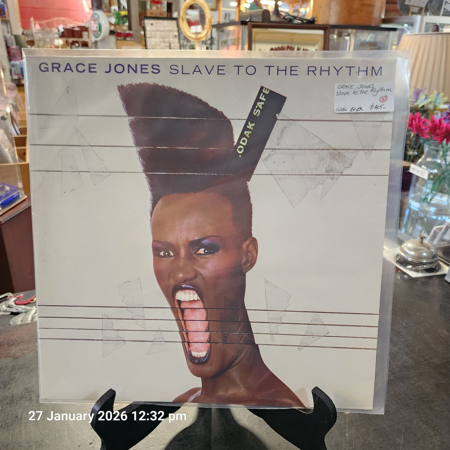 Grace Jones slave to the rhythm Grace Jones slave to the rhythm