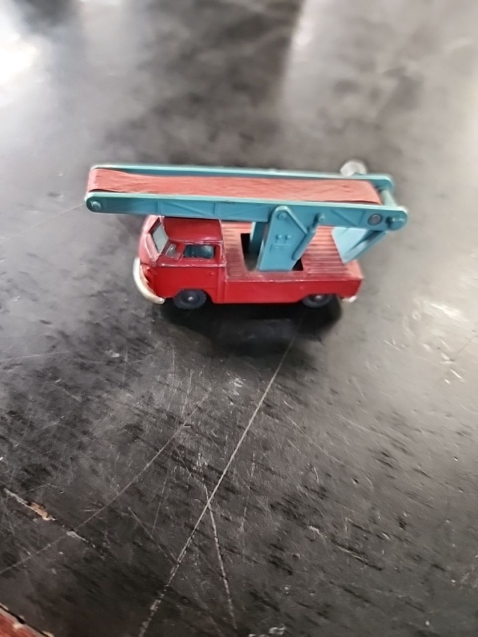 Husky Volkswagen pick up conveyor