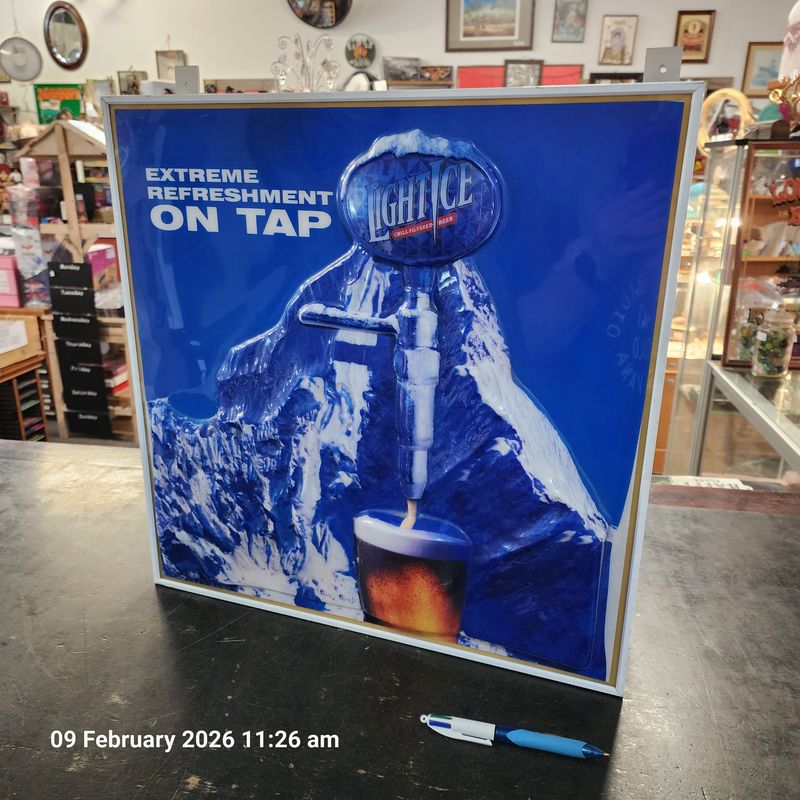 LIGHT ICE BEER LIGHT