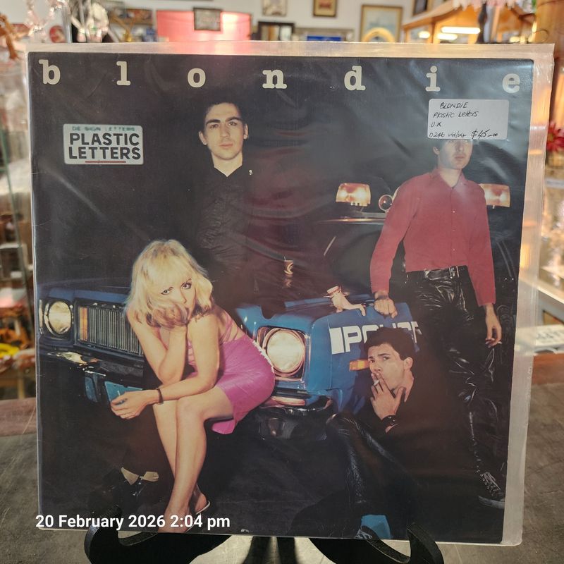 BLONDIE  PLASTIC LETTERS