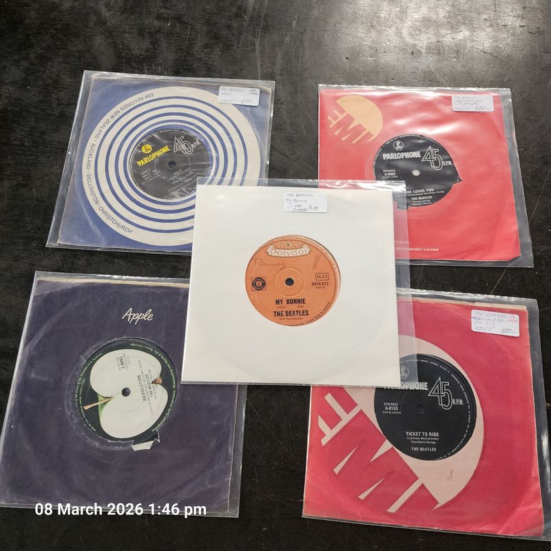 ORDER FOR RYAN beatles singles x 5