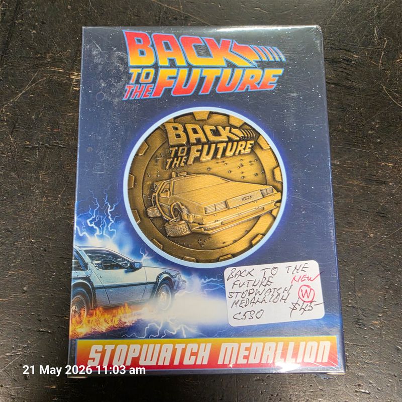 BACK TO THE FUTURE STOPWATCH MEDALLION NEW SEALED CONDITION