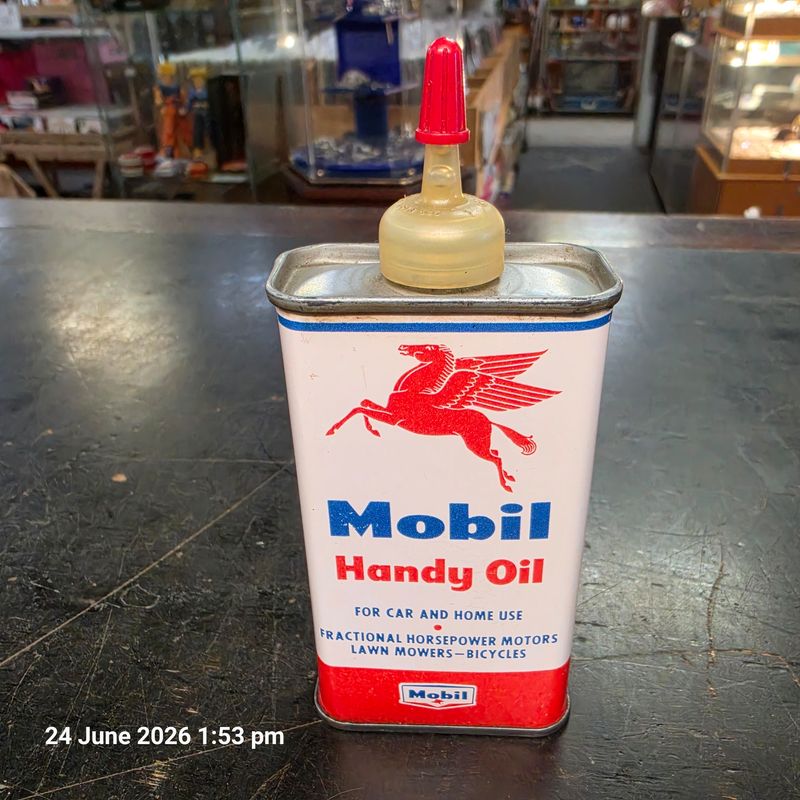 MOBIL HANDY OILER 4 FLUID OUNCES