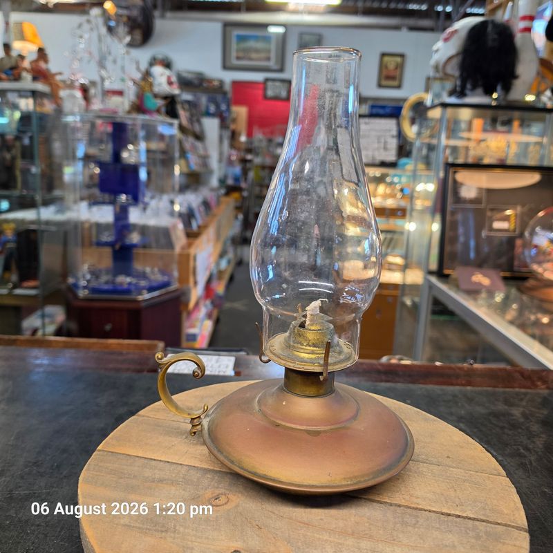 BRASS FINGER HOLD OIL LAMP