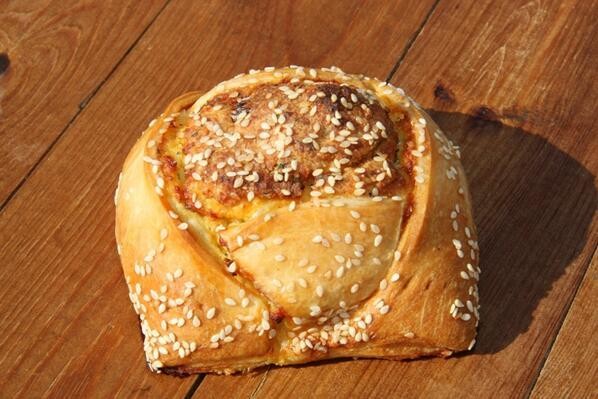 Flaounes with raisins (Approx 300g)