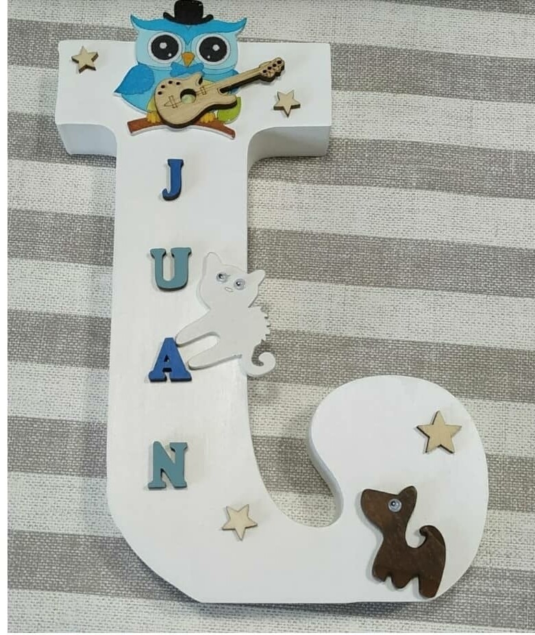Iniciales de madera personalizada