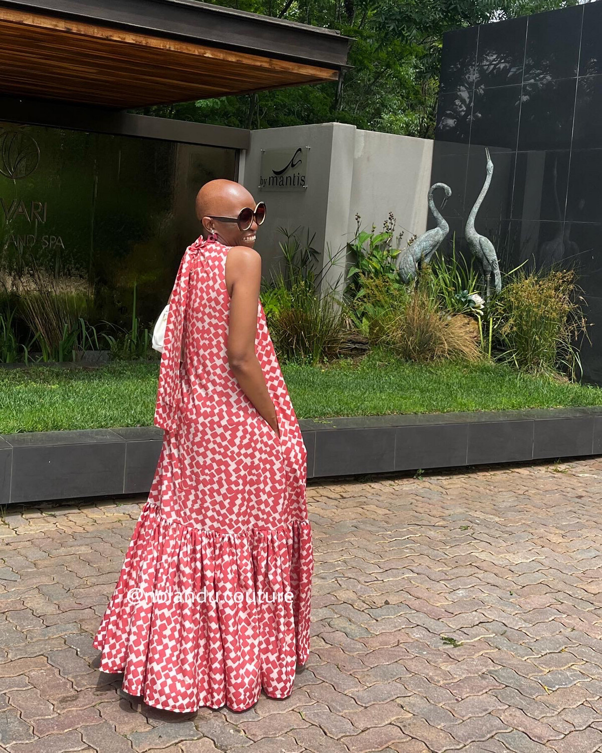 Sleeveless Loose Fitting Maxi Dress With Collar That Ties At The Back, Pockets And Ruffle At The Bottom