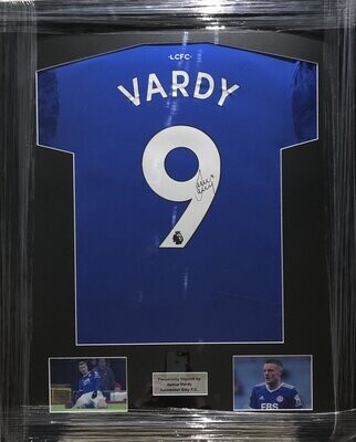 Jamie Vardy Signed Leicester City Shirt Presentation