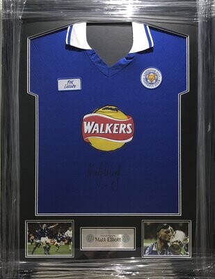 Matt Elliott Signed Leicester City 2000 Worthington Cup Shirt Presentation