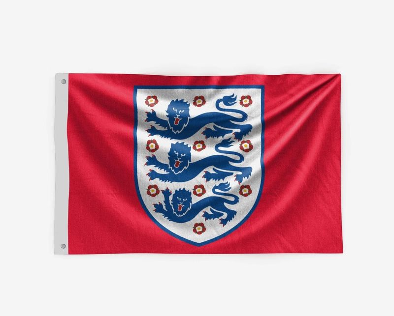 England Core Crest Flag