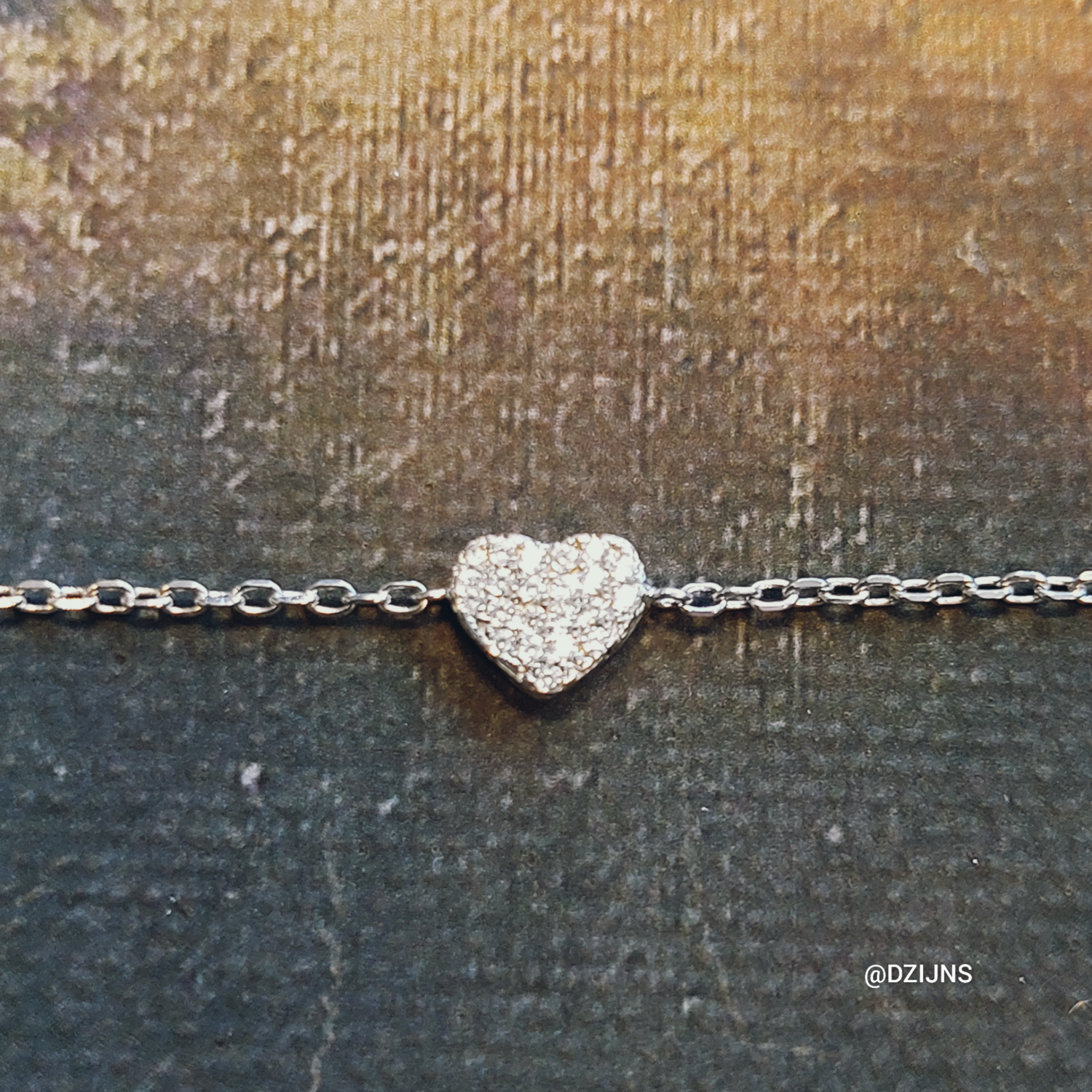 D-ZIJNS ARMBAND HARTJE STRASS ZILVER 925