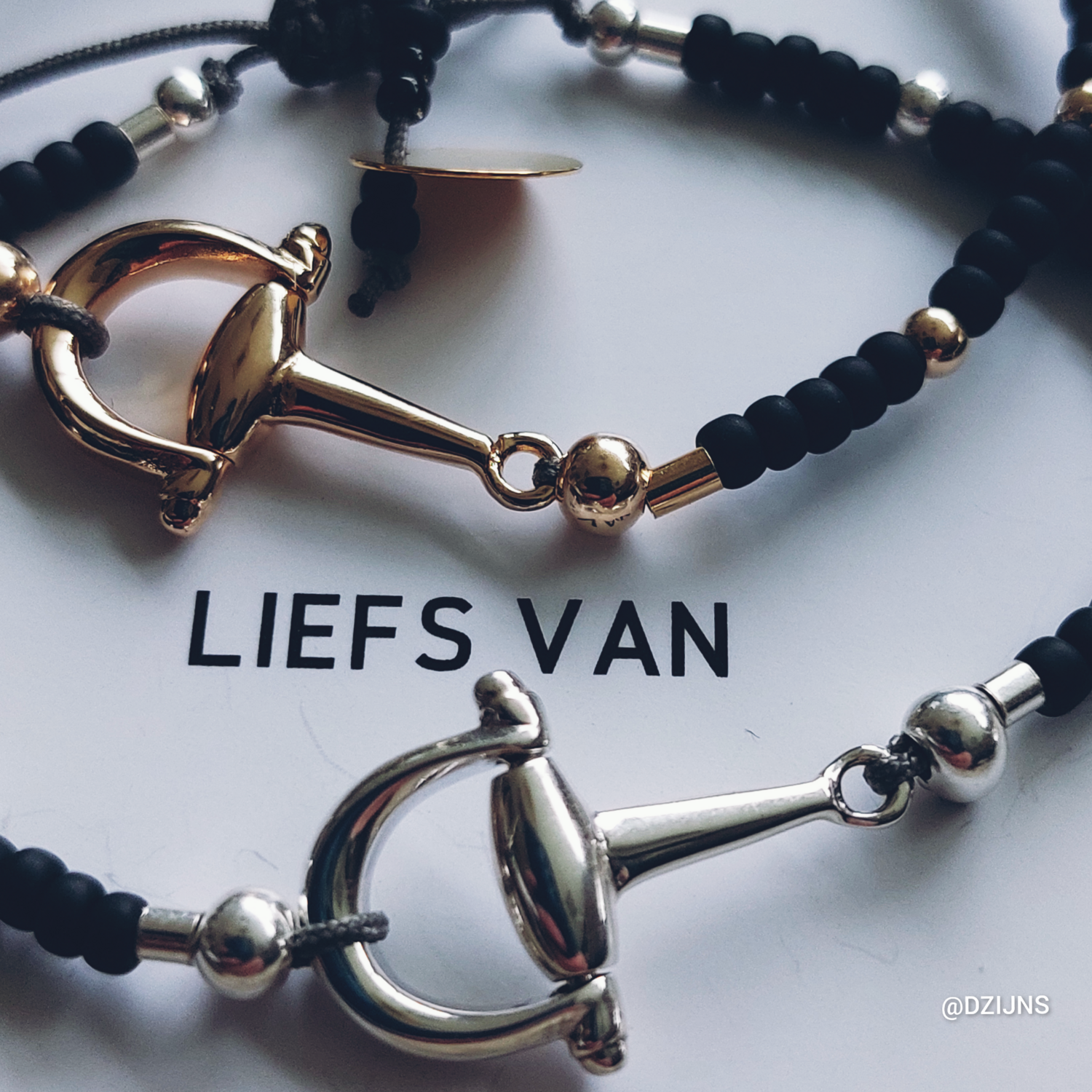 D-ZIJNS HALF BIT ZILVER ZWART