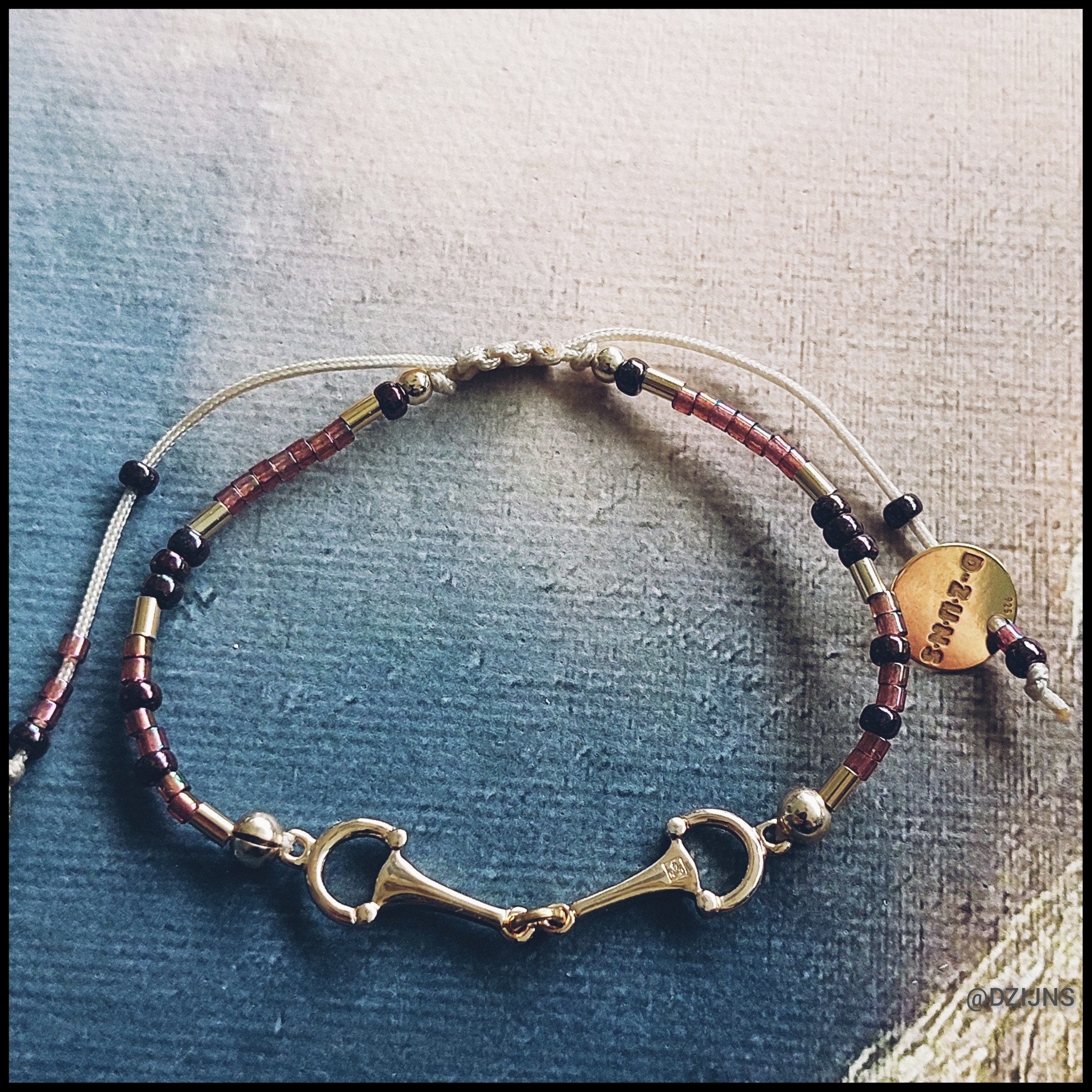 D-ZIJNS ARMBAND HORSEBIT PINK BEIGE