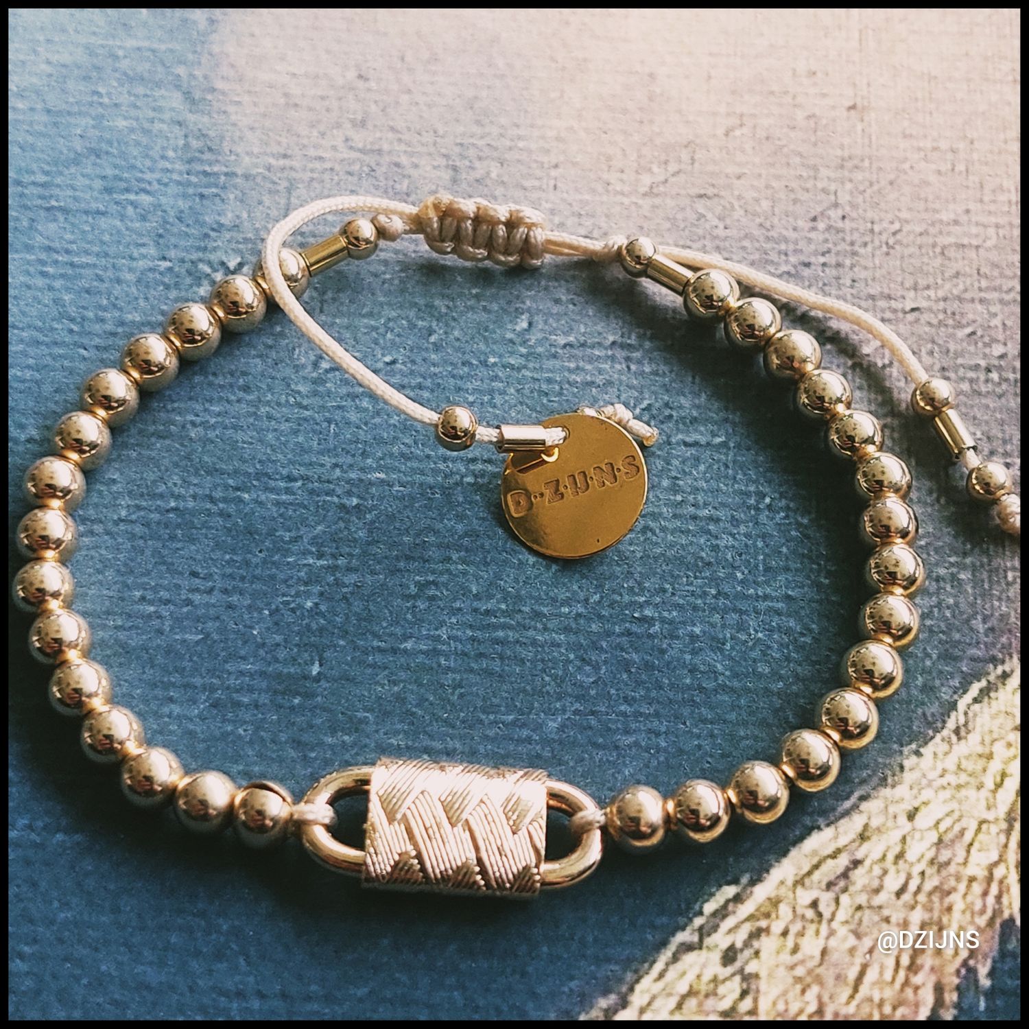 D-ZIJNS ARMBAND GOLDBAND
