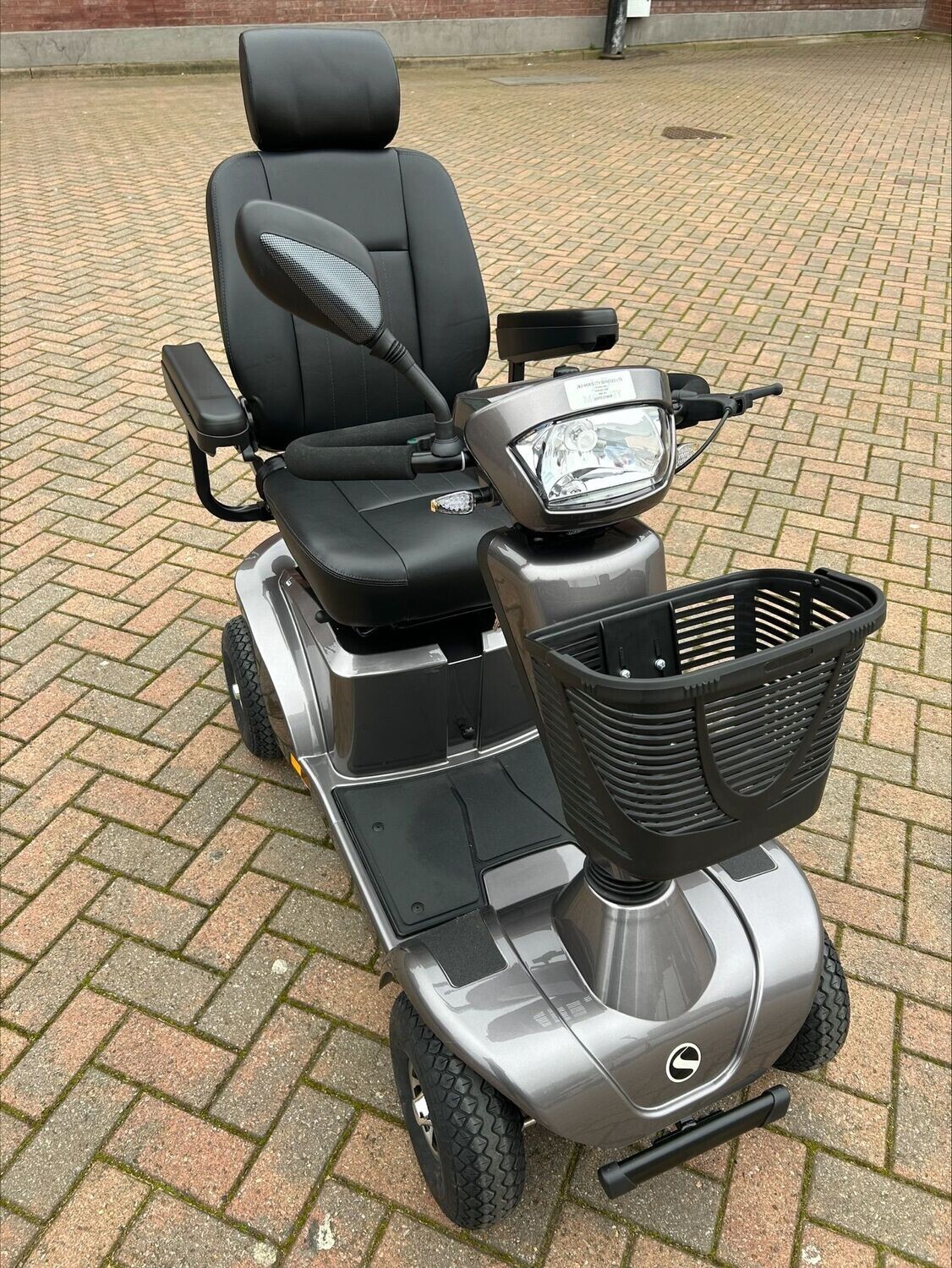 S425